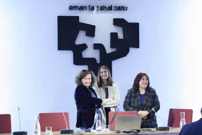 Virginia López de Maturana eta Isabel Mellén historialariek «Memoria historikoa genero-ikuspegiarekin” gida praktikoa editatuko dute