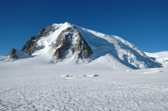Los vascos fallecidos en Mont Blanc eran dos jóvenes de 26 y 27 años