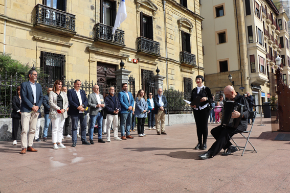 Lore eskaintza, Donostiako Memoria Historikoaren Egunean