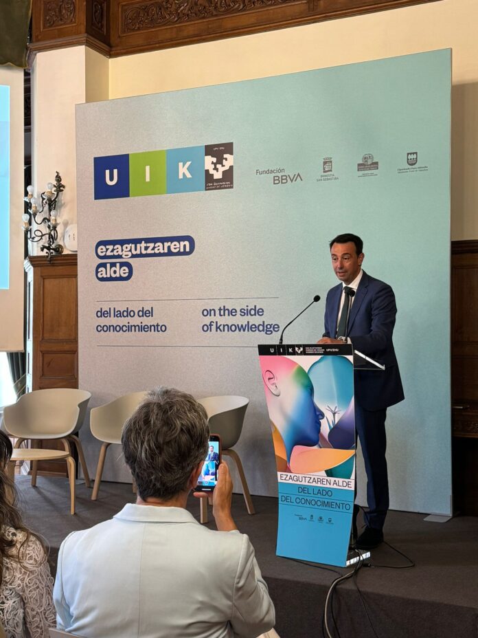 Torres lehendakariordeak 2024rako % 1,9ko eta 2025erako % 2,1eko hazkunde ekonomikoaren alde egin du