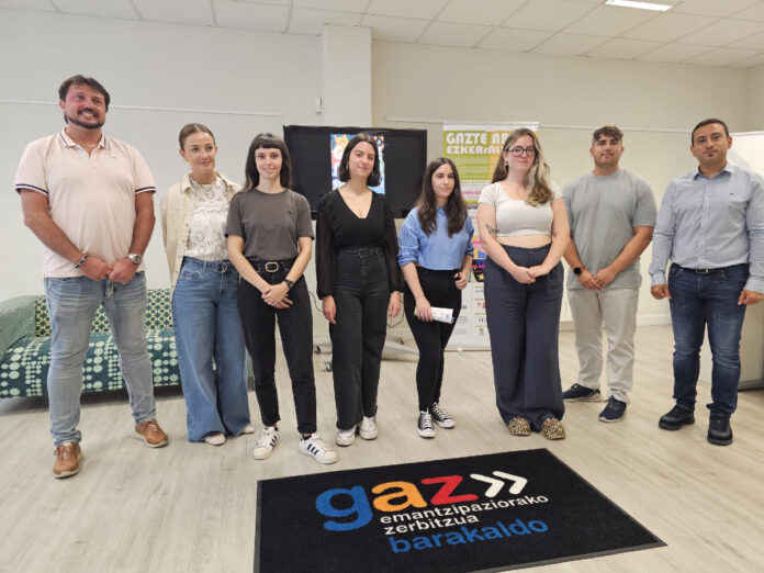 Lau emakume gaztek euren artelanak erakutsiko dituzte Ezkerraldean Gazte Artearen bitartez