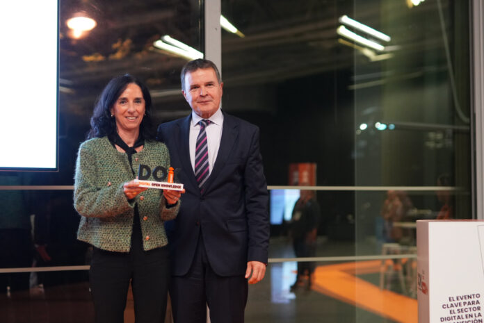 Industria Sailak Eraldaketa Digitalarekin konpromiso handiena duen administrazio publikoaren saria jaso du GAIA Klusterrak eta ESLEk antolatutako DOK SUMMIT kongresuan