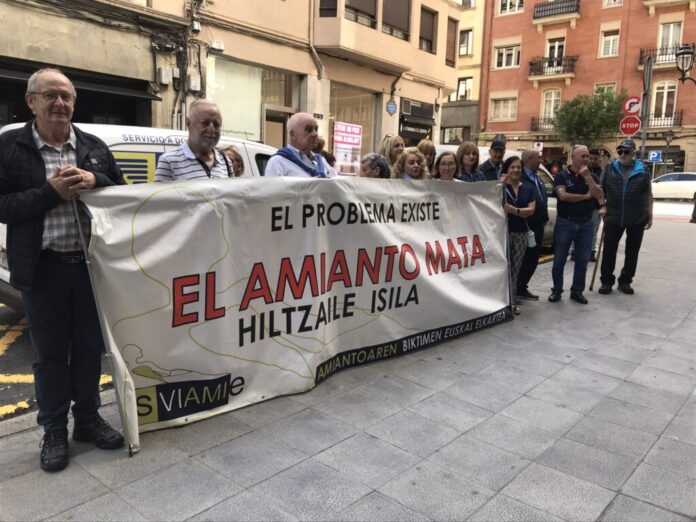La Autoridad Portuaria de Pasaia, Algeposa y Papelera Biyak Bat, condenadas a indemnizar a un trabajador fallecido por amianto