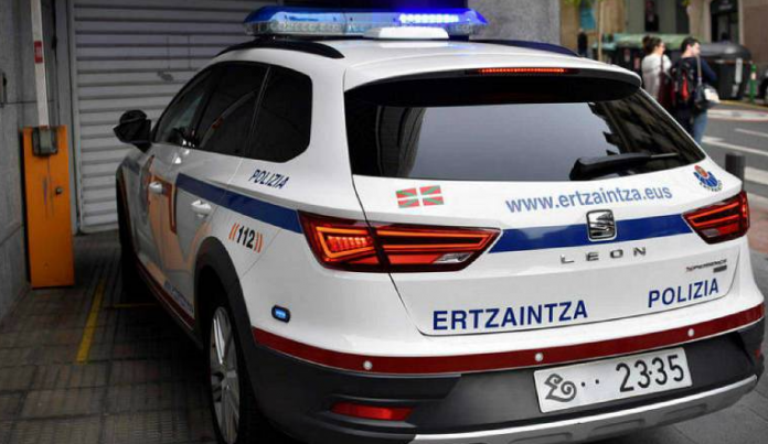 Dos detenidos por agredir a una persona hasta dejarla inconsciente en el exterior de la estación de autobuses de Donostia