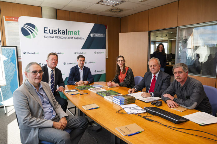 Lehendakariak SOS Deiak Euskadiko Larrialdiak Koordinatzeko Zentroaren instalazioak bisitatu ditu