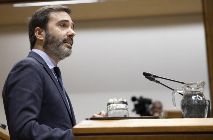 Javier Hurtado sailburua: “Turismoaren eta merkataritzaren industriek duten garrantziaren inguruan herritarrak sentsibilizatzen jarraitzeko unea da, Euskadiko enpleguaren % 24 baitira”