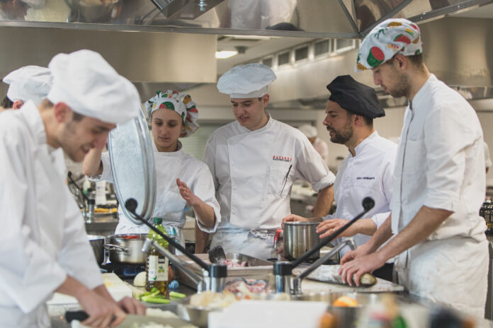 Gobernuak baimena eman dio Hezkuntzari Tuterako San Juan ETI LHIko eraikina berritzeko obrak kontratatzeko, gehienez 9,3 milioi euroren truke