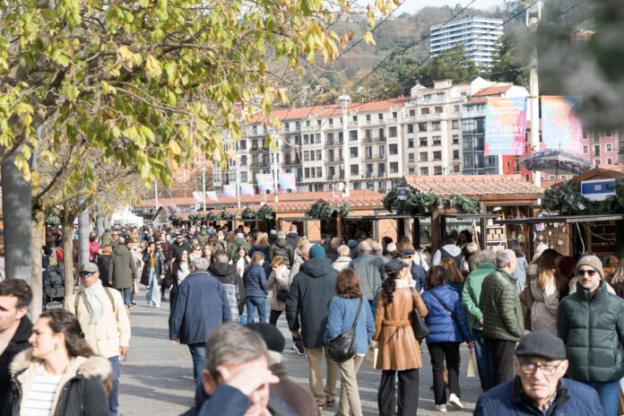 Bilboko Gabonetako Merkatu tradizionalak ateak ireki ditu