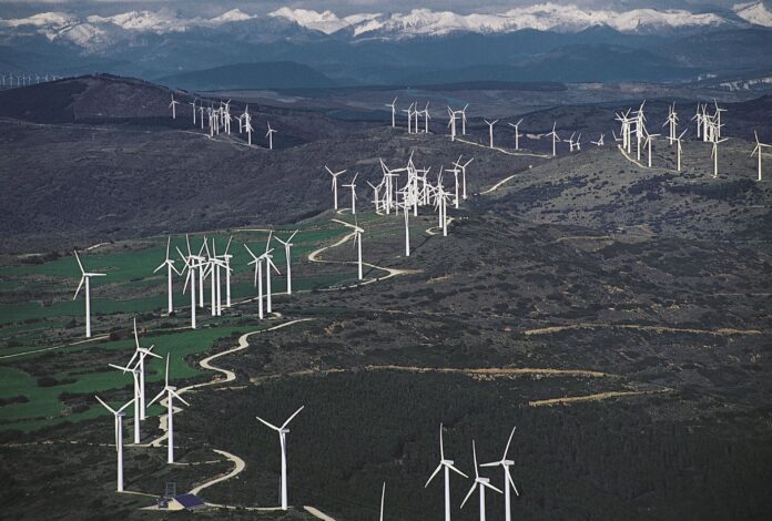 Nafarroak %7,4 hobetu du eraginkortasun energetikoa urtebetean, 2023ko Balantze Energetikoaren datuen arabera