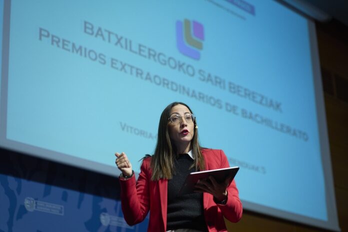 2023-2024ko Batxilergoko sari bereziak: Ikasleentzako eta hezkuntza-sistemarentzako aitortza