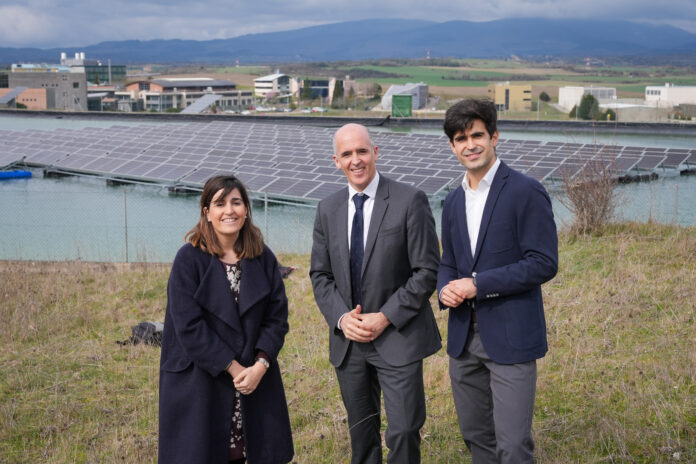 Energia fotovoltaiko flotatzaileak Arabako Parke Teknologikoaren eraikin nagusiaren kontsumoaren % 30a sortzen du