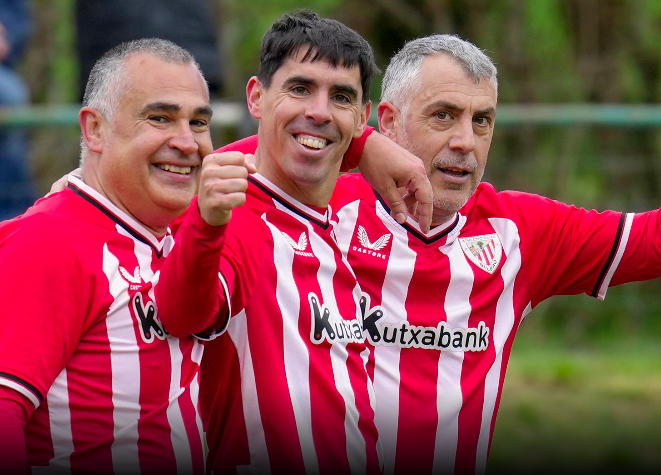 Los veteranos del Athletic ganan en el campo del CD Vulcano