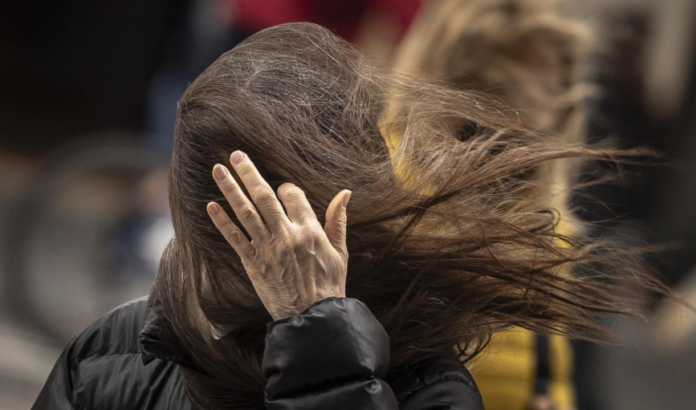Las rachas de viento del sureste siguen superando los 100 km/h en Gipuzkoa