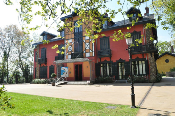 Udako programazio zabala Cristina Enean, Ulian eta Urgullen