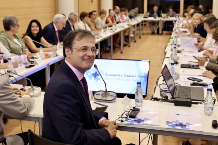 Salud propone ampliar al 100% el consenso sobre colaboración público-privada para garantizar el fortalecimiento del sistema público