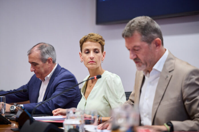 Chivite Lehendakariak Parlamentuan defendatu du “Belateko esleipen prozesua erabat legala eta gardena” dela