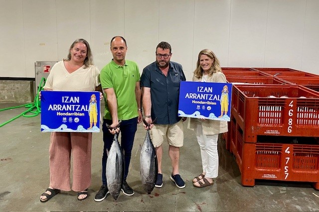 Kofradia-Itsas Etxea, Done Pedro Itsas-Gizonen Kofradia eta Hondarribiko Udala elkarlanean arituko dira artisau-arrantza udalerriko gazteei hurbiltzeko