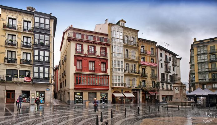 Euskadi aitzindaria da etxebizitzan biztanleko egiten den inbertsio autonomikoan, eta Espainian bizitegi-politika publikoetara bideratzen diren bost eurotik bat biltzen du