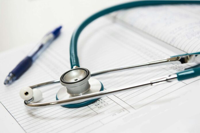 Osasunbidean betetzen zailak diren lanpostuak eta horiek betetzeko pizgarriak ezartzen dituen Foru Agindua onartu du Osasun Departamentuak