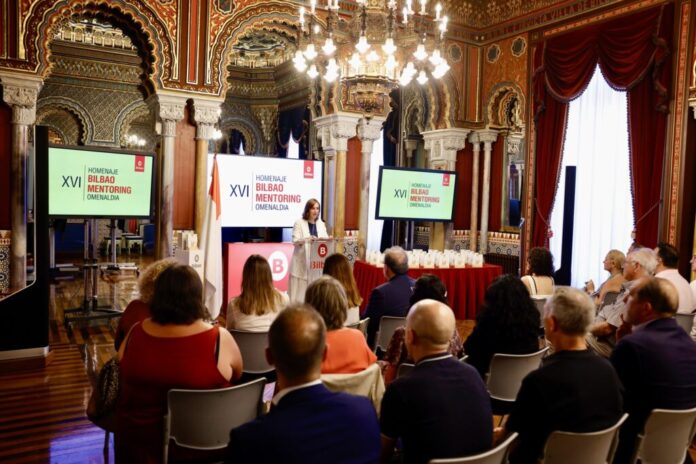 El Ayuntamiento de Bilbao agradece y reconoce a las 26 personas mentoras su labor altruista con pymes y comercios