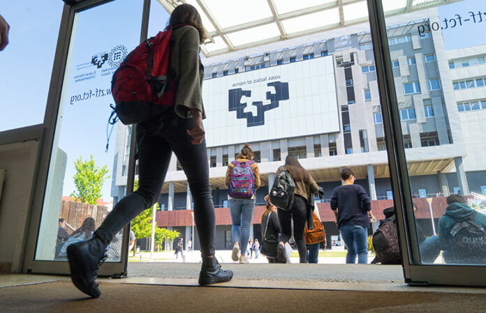 Unibertsitateko ikasketak egiteko Eusko Jaurlaritzaren beken deialdia zabalik dago