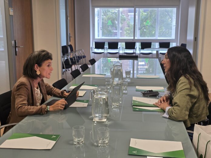 Eusko Jaurlaritzak eta Andaluziako Juntak immigrazioaren egiturazko plan baten premia nabarmendu dute