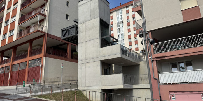 Zarauzko Udalak Vista Alegre auzoko hiru hiri-igogailu berriak jarri ditu martxan