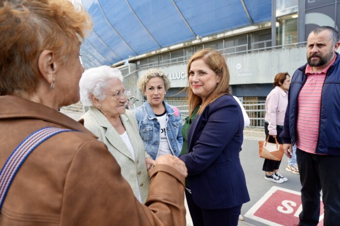 María Jesús San Josék barkamena eskatu die Monbar Hoteleko biktimen familiei, «lau hamarkadatako erakundeen presentzia faltagatik eta isiltasun sozialagatik”