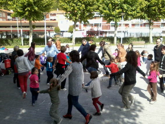 Donostiako Udalak euskarazko jolasak antolatuko ditu hiriko 22 jolasgunetan