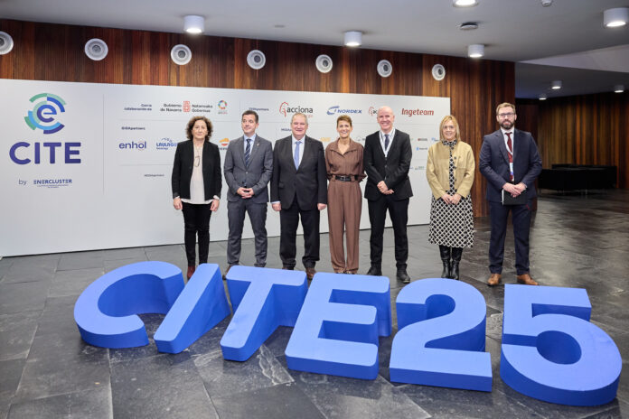 Chivite Lehendakariak Europako industria berriztagarriari aliantzak sortzeko eskatu dio, merkatu globalean duen posizioa sendotzeko