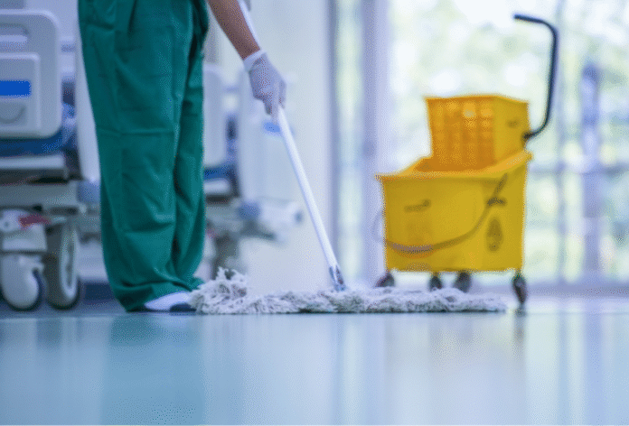 Las limpiadoras subcontratadas del Hospital Donostia se concentrarán para denunciar el incumplimiento del convenio