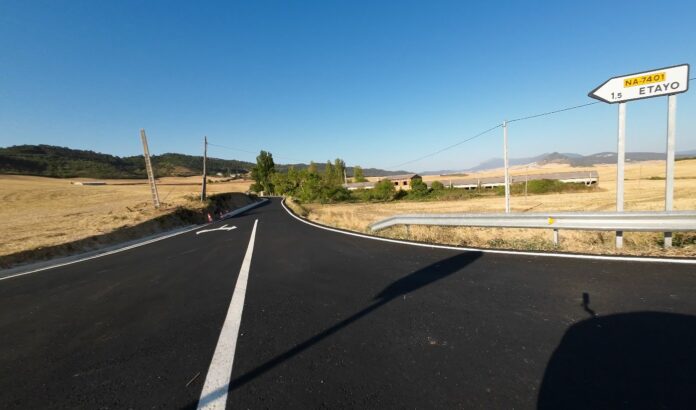 Lurralde Kohesioak NA-7401 errepidearen hobekuntza integraleko lanak amaitu ditu Etaiu udalerrian