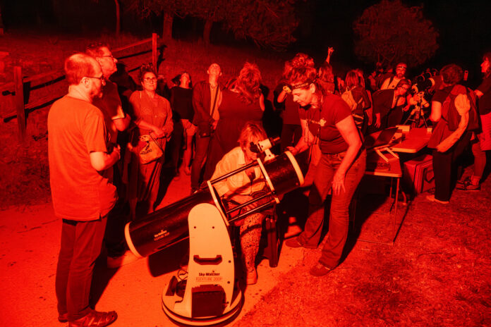 ‘Izarren Bideak’ sarrera guztiak agortuta amaitu du bere lehen edizioa