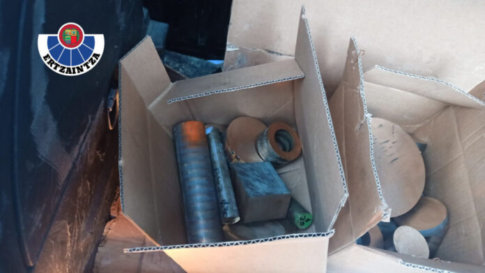 La Ertzaintza detiene en Elgoibar a dos trabajadores por un año de robos de cobre en su empresa