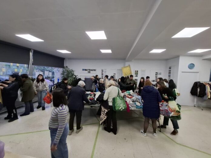La exposición ‘Vuelta, Cruz, Vuelta’ y el mercadillo Merkatruke ganan el II Konekta Ideiak: Greenglam, moda sostenible