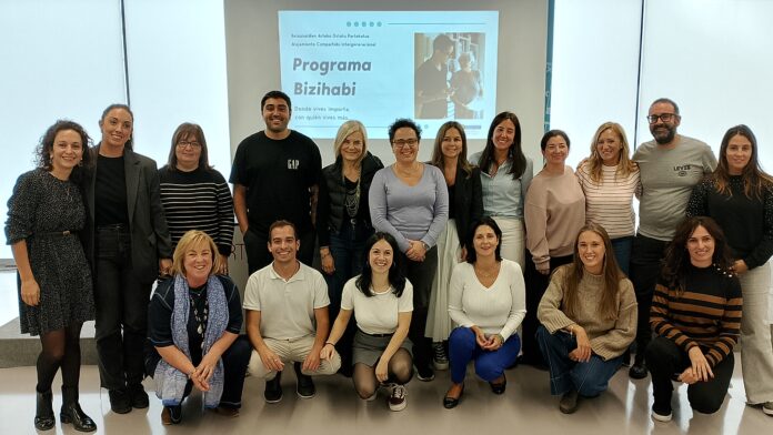 Bizihabik, Eusko Jaurlaritzaren adineko pertsonen eta gazteen arteko bizikidetza alojamendu programak, 50 bizikidetza-unitate lortu ditu