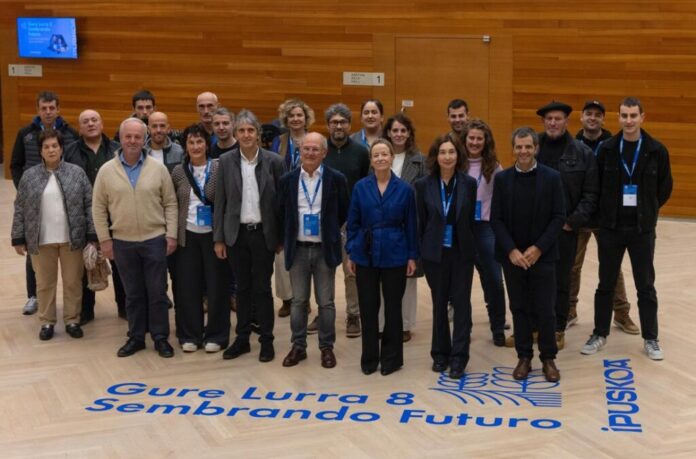 Eider Mendoza reivindica la aportación fundamental de los baserritarras en el cuidado de Gipuzkoa