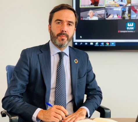 Hurtado sailburua: “Digitalizazioa, gazteria eta tokiko merkataritza batzen dituen berrikuntzaren adibidea da Gandik”