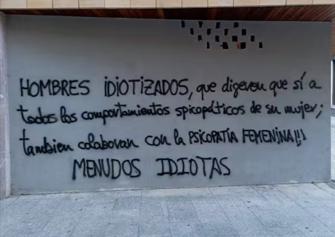 La Policía Local de Irun identifica al autor de las pintadas contra el feminismo