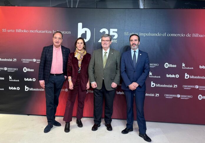 Hurtado sailburua BilbaoDendak elkartearekin batera izan da 25. urteurrena ospatzeko ekitaldian