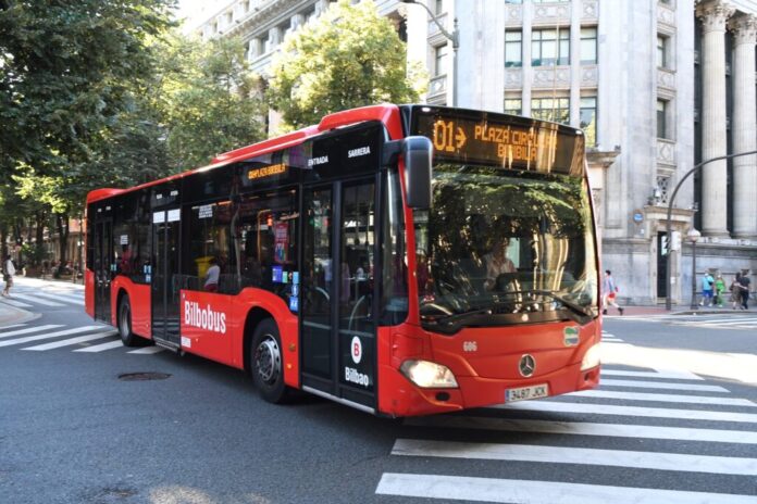 El Ayuntamiento de Bilbao establece hoy servicios especiales en Bilbobus, por el partido Athletic Club -Paris Saint Germain