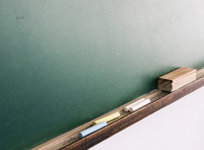 Los profesores de la enseñanza pública de Euskadi tienen los sueldos más altos del Estado