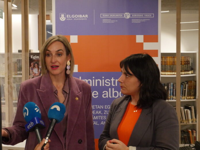 Eusko Jaurlaritzak hiriburuetako zerbitzu digitalak udalerrietara hurbiltzen ditu, Elgoibarren KZgune proiektu pilotu bat abian jarriz