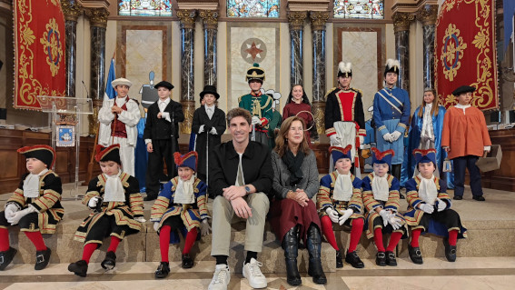 Haur Danborrada San Sebastian egunean hiriko kaleak hartzeko prest