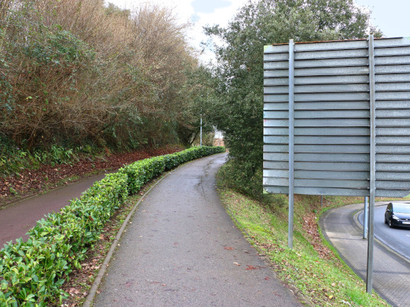 Donostiako Udalak hobetu egingo du Garberara doazen oinezkoen sarbideen argiztapena