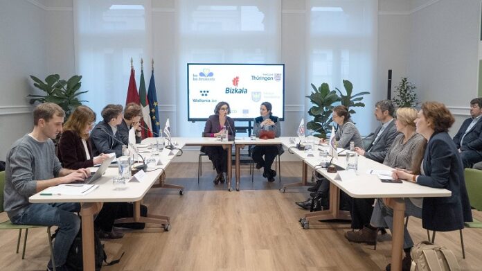 Bizkaiak EBko funtsen kudeaketan duen esperientziak Europako lau eskualderen babesa jaso du