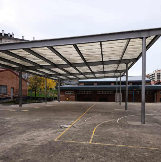 Bilboko Maestra Isabel Gallego Gorria HLHIko gimnasioko estalkiak berritzeko obrak amaitu dira