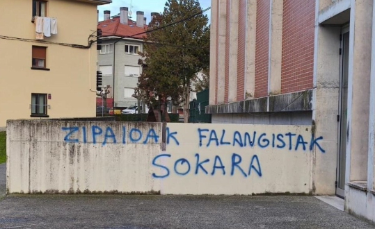 Segurtasun Sailak Ertzaintzaren aurkako pintaketa gehiago gaitzesten ditu