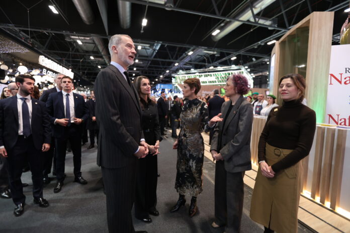 Erregeek Nafarroako standa bisitatu dute FITURen