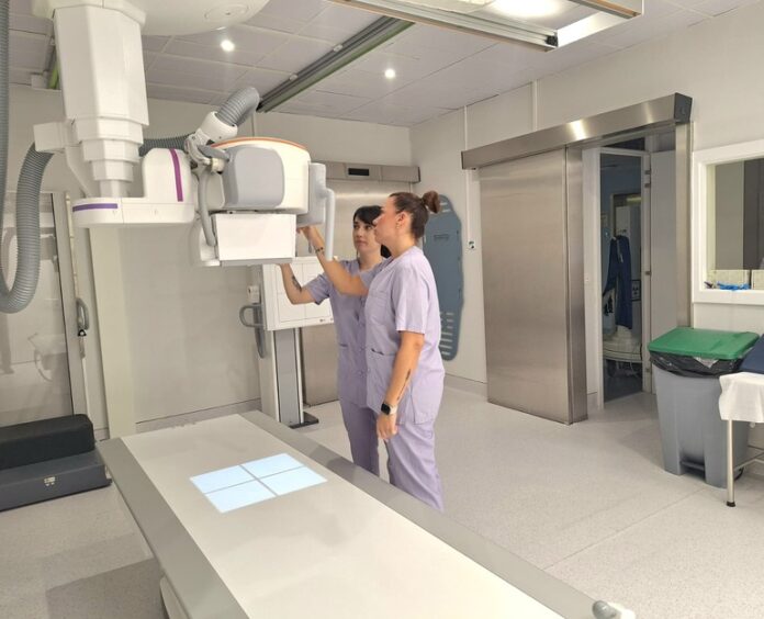 Osakidetzak erradiodiagnostikoko ekipoa berritu du Barakaldoko San Eloy Ospitalean